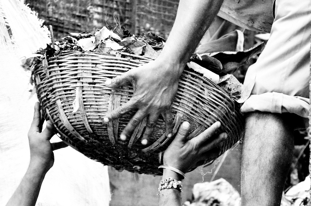 Helping Hands by Abhishek Sundaram via Flickr (CC BY-NC-ND 2.0)