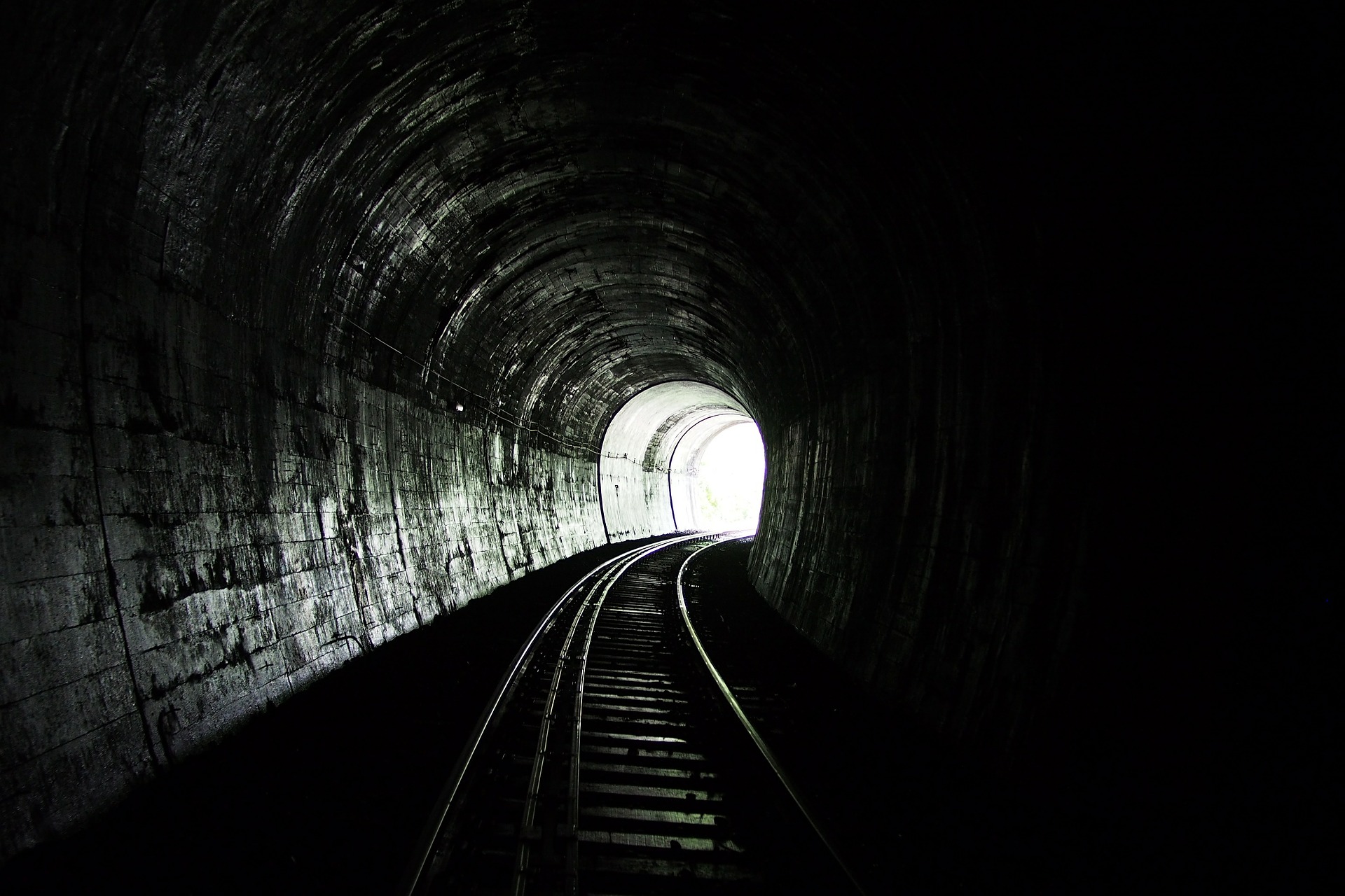 tunnel-518008_1920