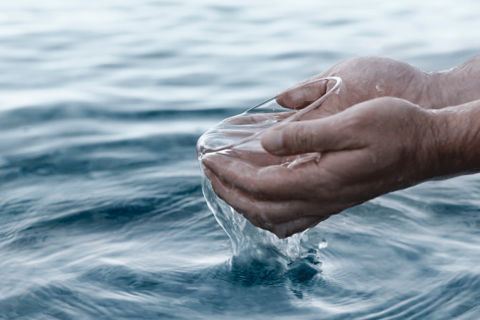 我也問你們一句話,你們若答覆我,我就告訴你們:我憑什麼權柄作這些事。