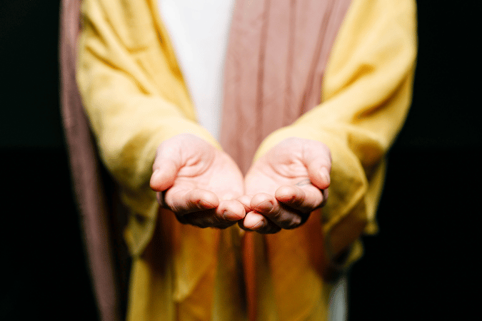 甚麼也不要帶：不要帶食物，不要帶口袋，也不要在腰帶裡帶銅錢