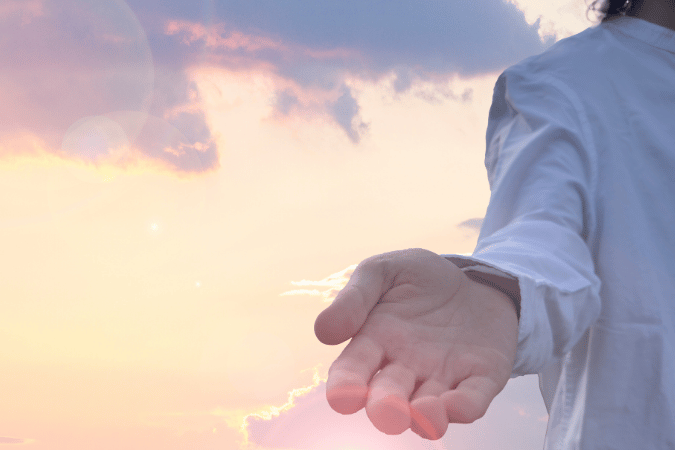 我很憐憫這批群眾,因為他們同我在一起已經三天,也沒有什麼可吃的了。