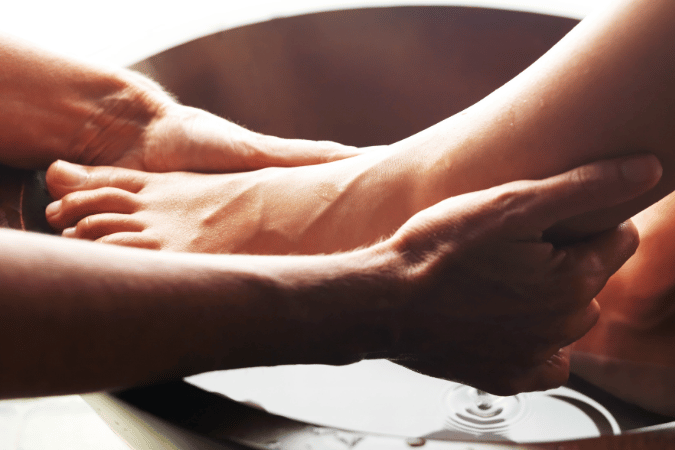 主！你給我洗腳嗎？